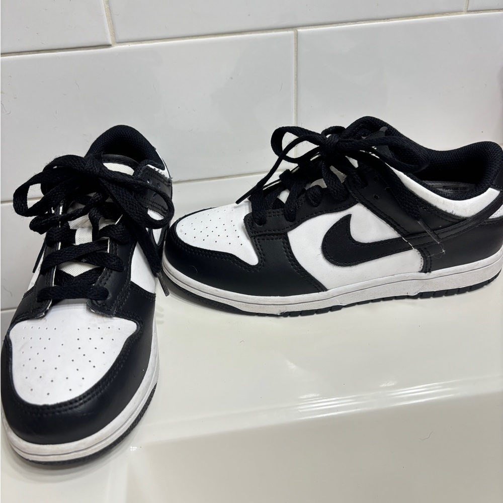 Nike Kids Dunk Low Sneakers - Picture 7 of 8